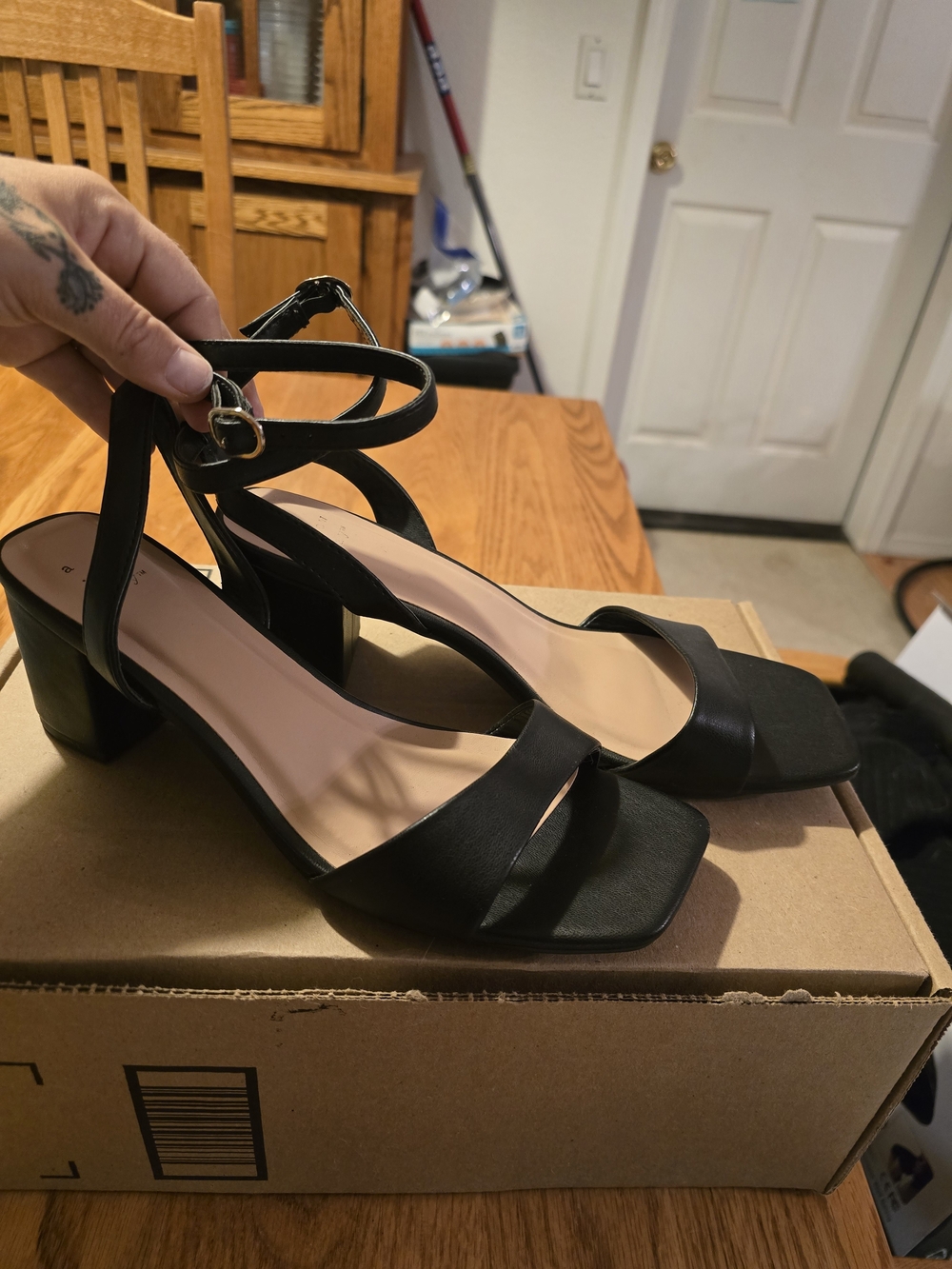 A New Day Black Strappy Block Heel Sandals Square Toe Ankle Strap Size 8.5